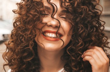 Método curly: claves y pasos imprescindibles para recuperar y potenciar tus rizos